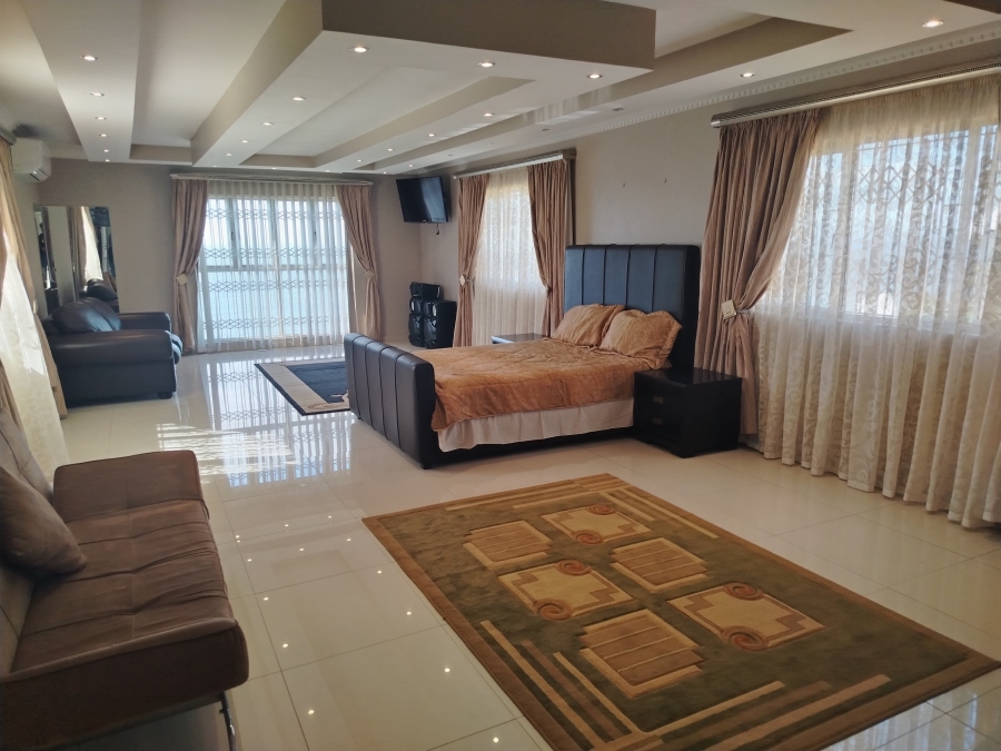 5 Bedroom Property for Sale in Brighton Beach KwaZulu-Natal