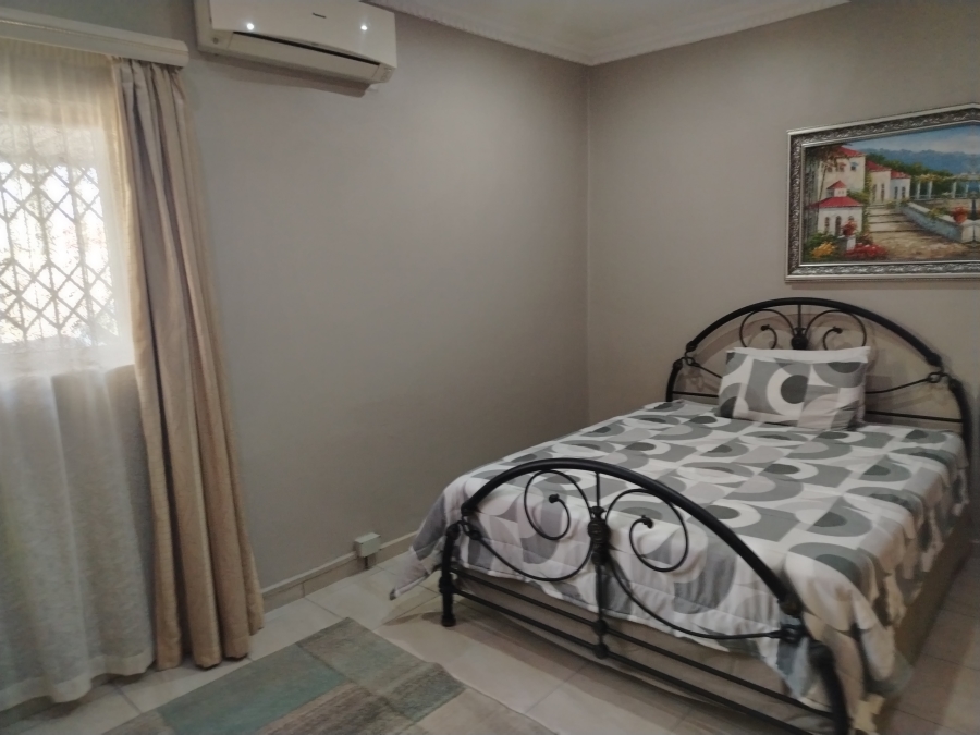 5 Bedroom Property for Sale in Brighton Beach KwaZulu-Natal