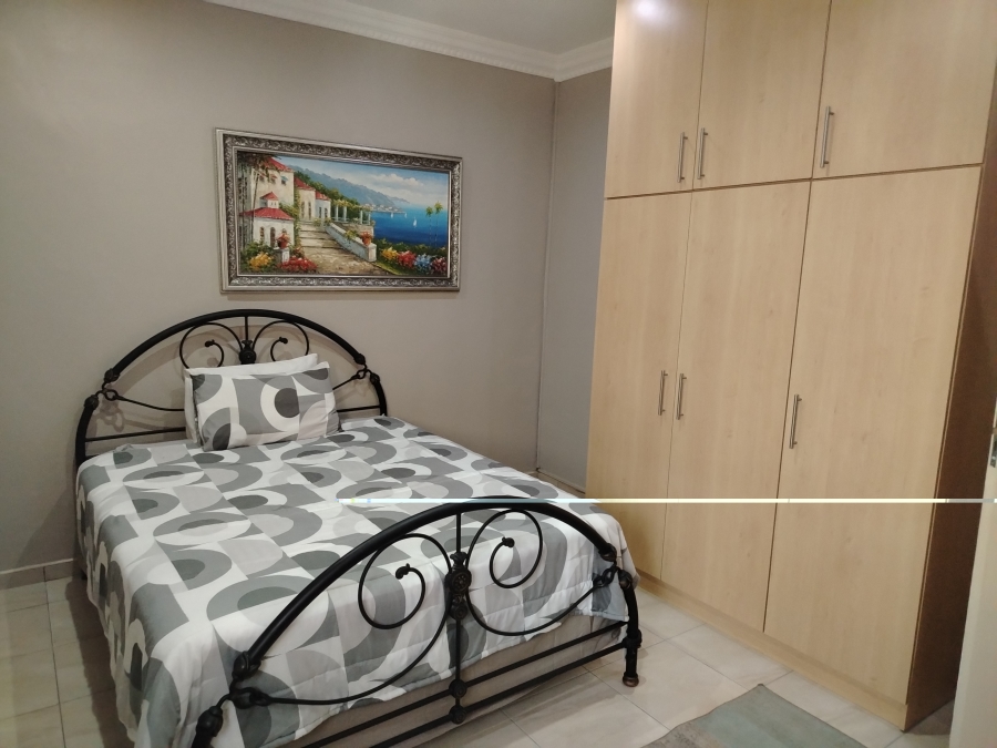 5 Bedroom Property for Sale in Brighton Beach KwaZulu-Natal