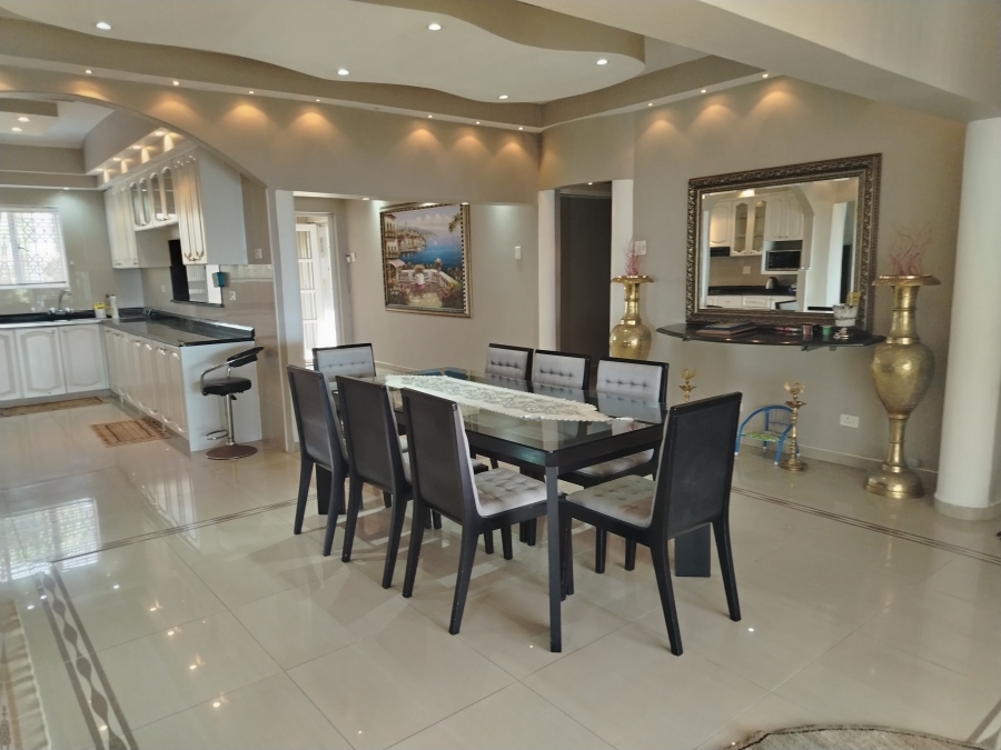 5 Bedroom Property for Sale in Brighton Beach KwaZulu-Natal