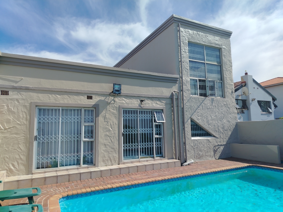5 Bedroom Property for Sale in Brighton Beach KwaZulu-Natal