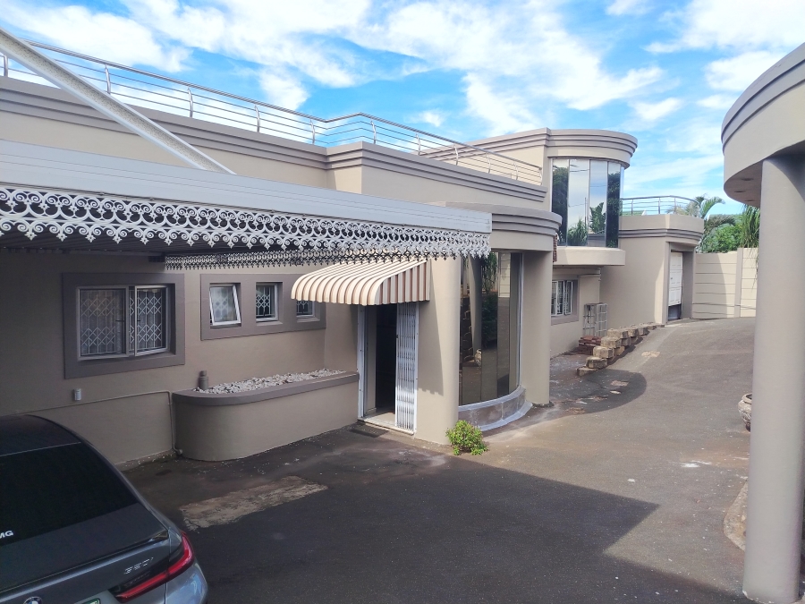 5 Bedroom Property for Sale in Brighton Beach KwaZulu-Natal