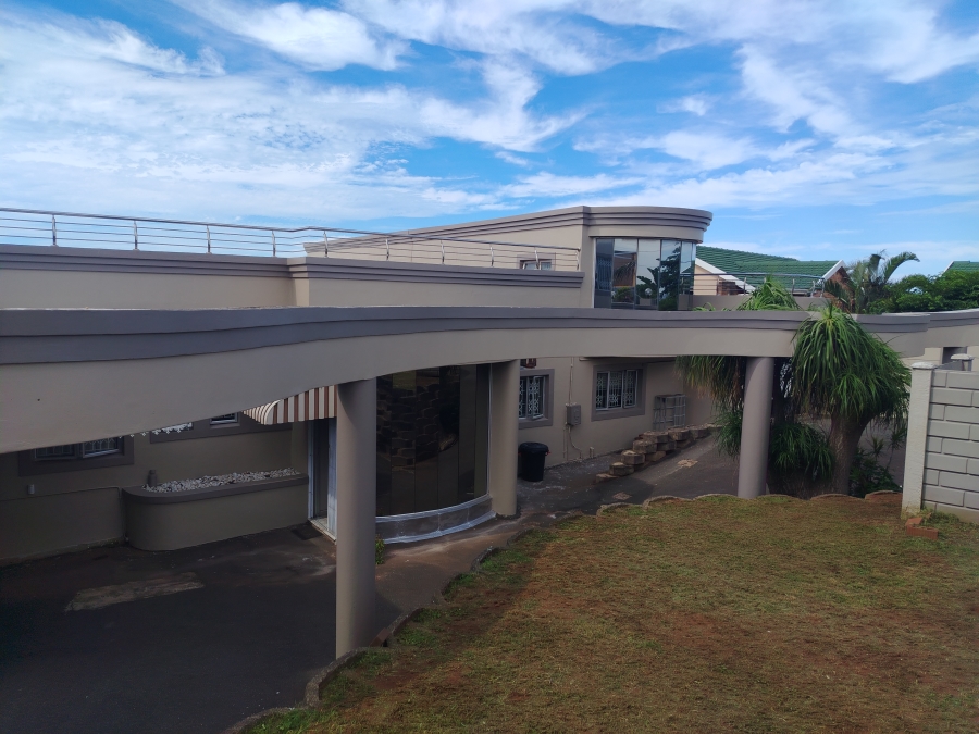 5 Bedroom Property for Sale in Brighton Beach KwaZulu-Natal