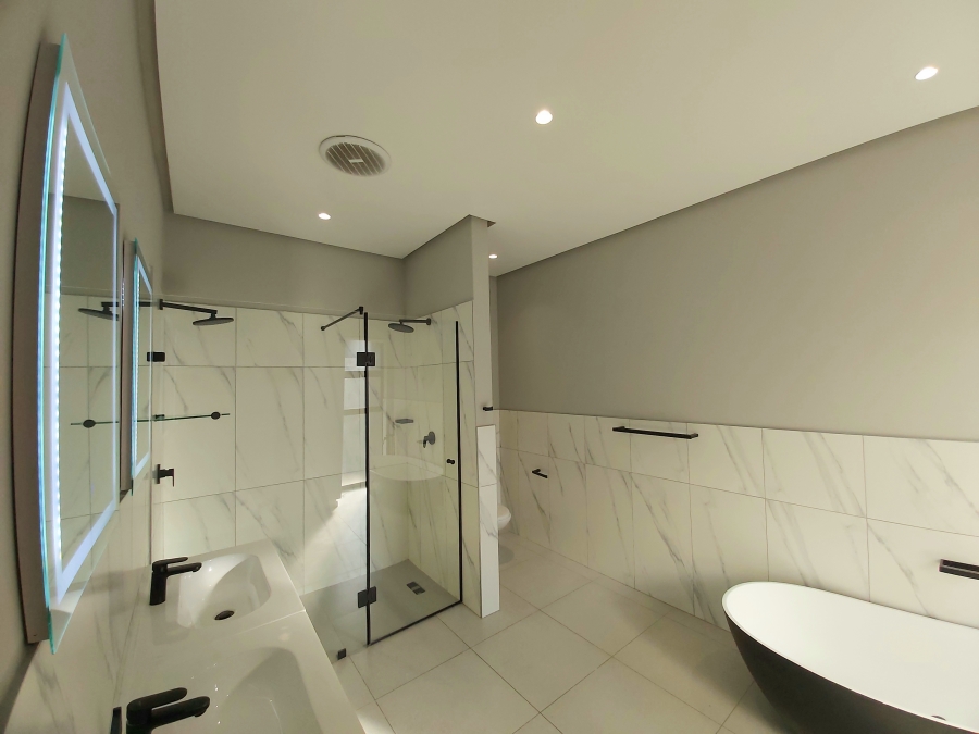 To Let 4 Bedroom Property for Rent in Palm Lakes Estate KwaZulu-Natal