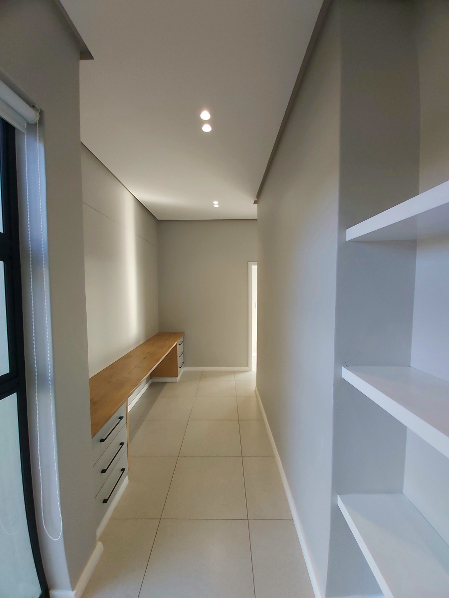 To Let 4 Bedroom Property for Rent in Palm Lakes Estate KwaZulu-Natal
