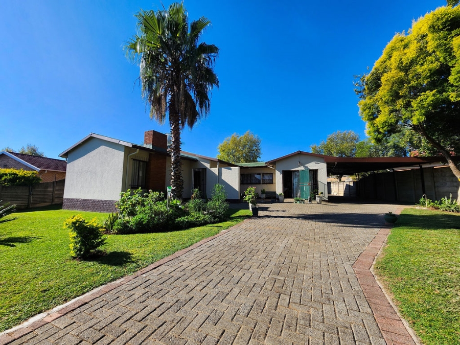 4 Bedroom Property for Sale in Pioneer Park KwaZulu-Natal