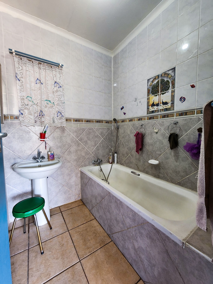 4 Bedroom Property for Sale in Pioneer Park KwaZulu-Natal