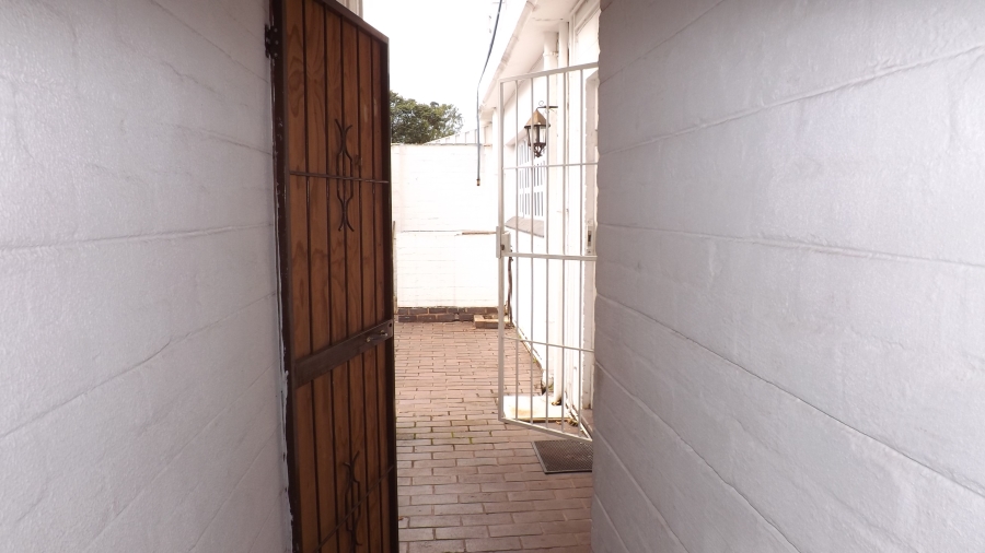 To Let 1 Bedroom Property for Rent in Westville Central KwaZulu-Natal