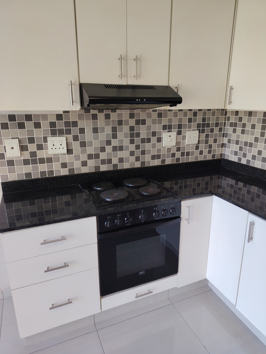 To Let 2 Bedroom Property for Rent in Manor Estates KwaZulu-Natal