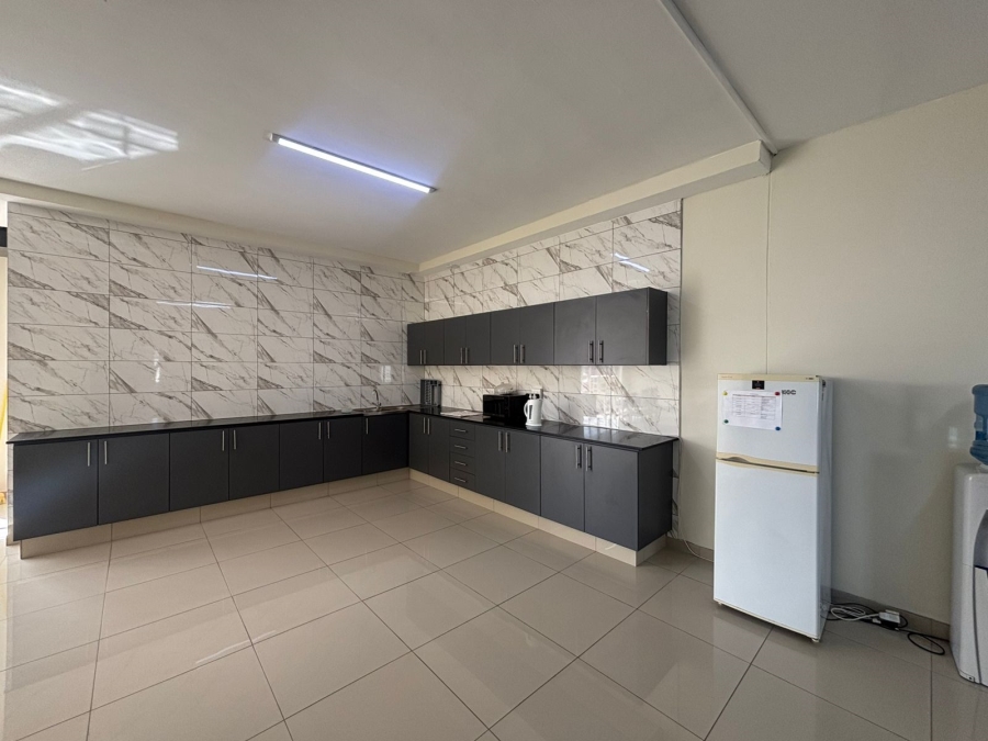 To Let Commercial Property for Rent in Greyville KwaZulu-Natal