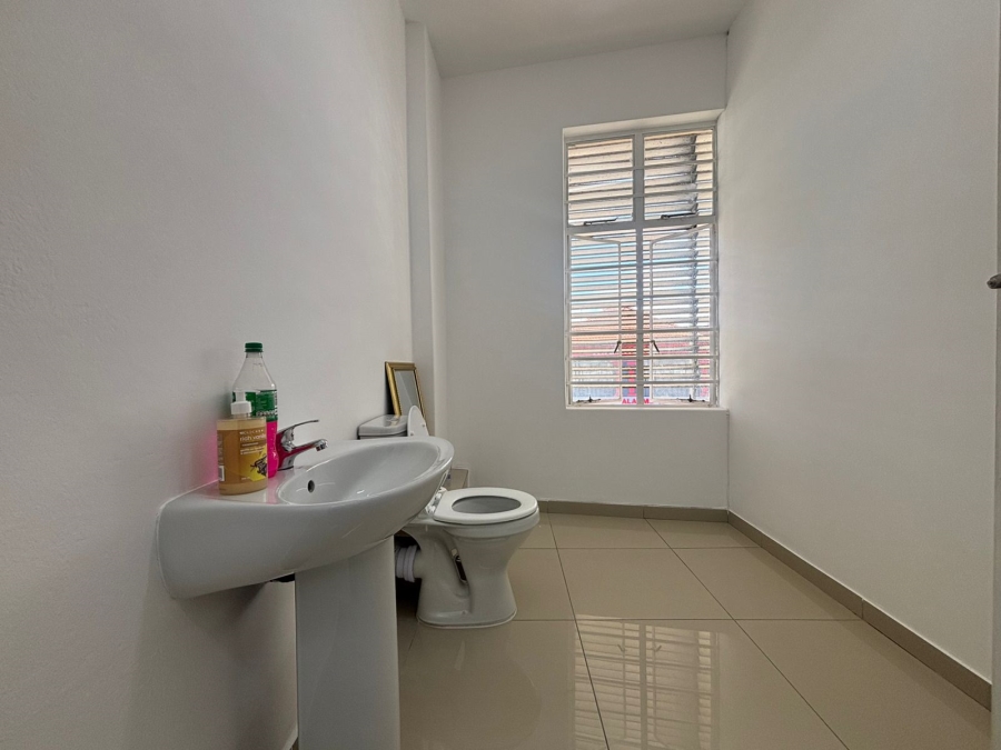 To Let Commercial Property for Rent in Greyville KwaZulu-Natal