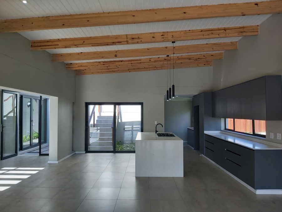 To Let 4 Bedroom Property for Rent in Palm Lakes Estate KwaZulu-Natal