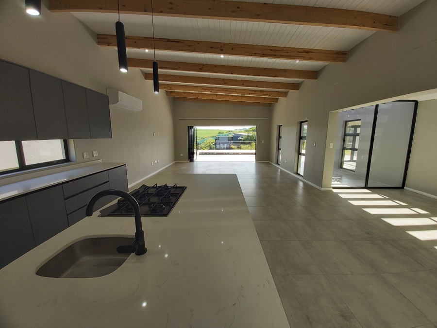 To Let 4 Bedroom Property for Rent in Palm Lakes Estate KwaZulu-Natal
