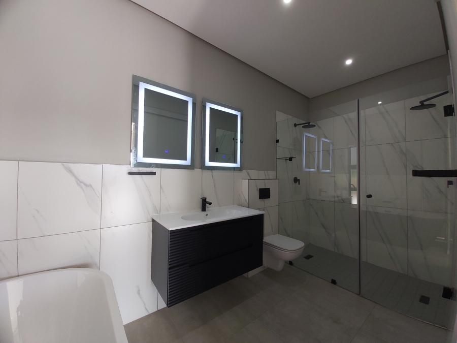 To Let 4 Bedroom Property for Rent in Palm Lakes Estate KwaZulu-Natal