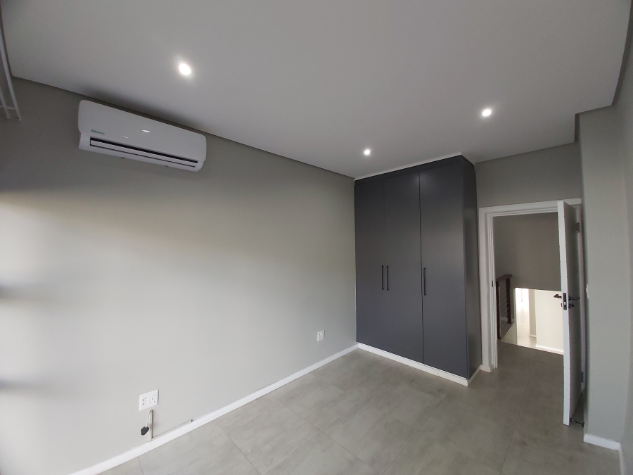 To Let 4 Bedroom Property for Rent in Palm Lakes Estate KwaZulu-Natal