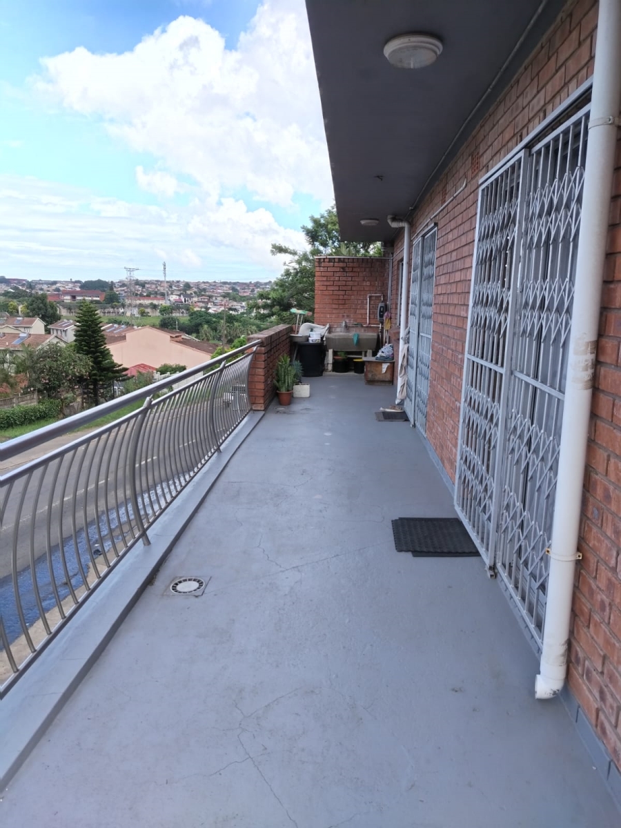 8 Bedroom Property for Sale in Shastri Park KwaZulu-Natal