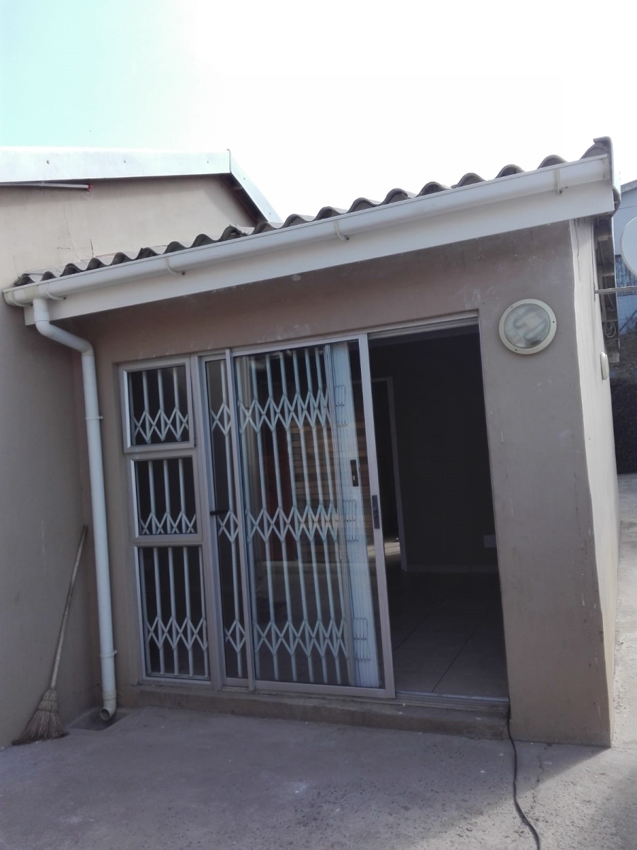 8 Bedroom Property for Sale in Shastri Park KwaZulu-Natal
