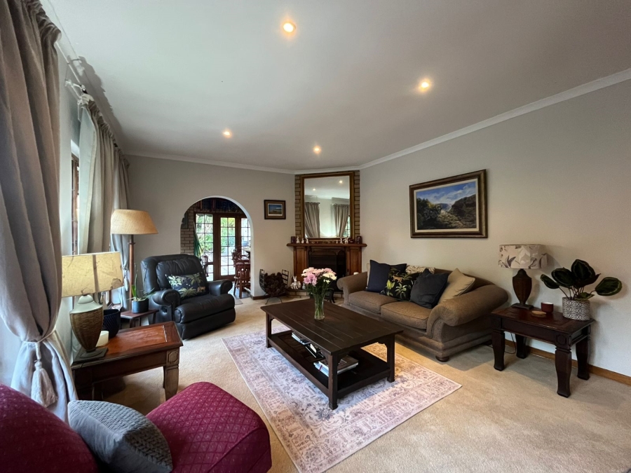 5 Bedroom Property for Sale in Forest Hills KwaZulu-Natal