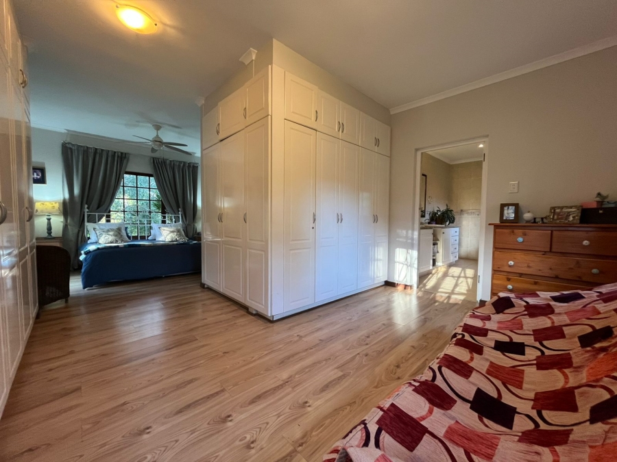 5 Bedroom Property for Sale in Forest Hills KwaZulu-Natal