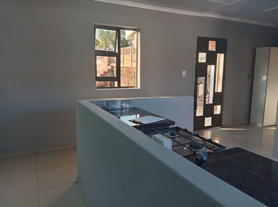 To Let 2 Bedroom Property for Rent in Fairview KwaZulu-Natal