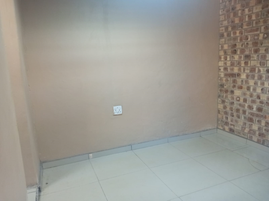 To Let 2 Bedroom Property for Rent in Fairview KwaZulu-Natal