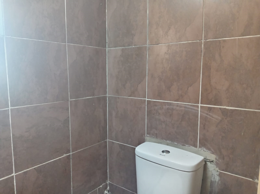 To Let 2 Bedroom Property for Rent in Fairview KwaZulu-Natal