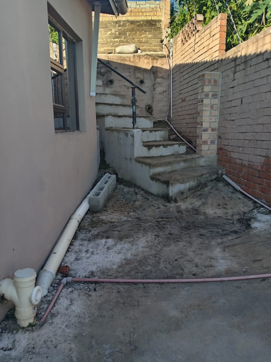 To Let 2 Bedroom Property for Rent in Fairview KwaZulu-Natal