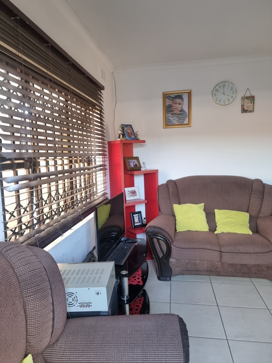 2 Bedroom Property for Sale in Austerville KwaZulu-Natal