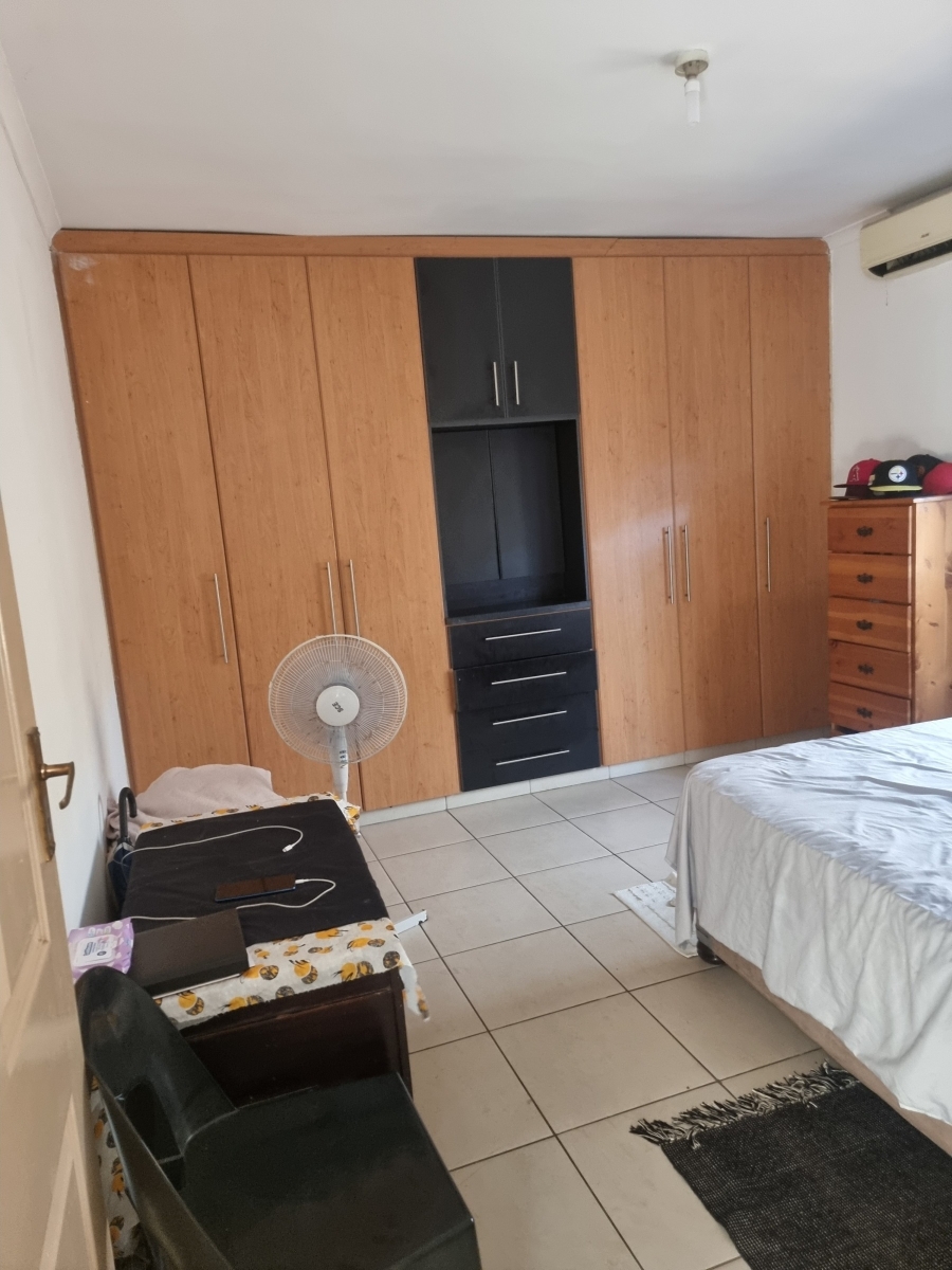 2 Bedroom Property for Sale in Austerville KwaZulu-Natal