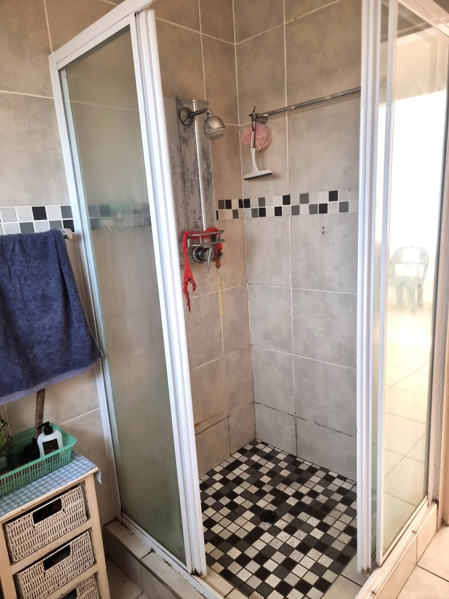 2 Bedroom Property for Sale in Austerville KwaZulu-Natal