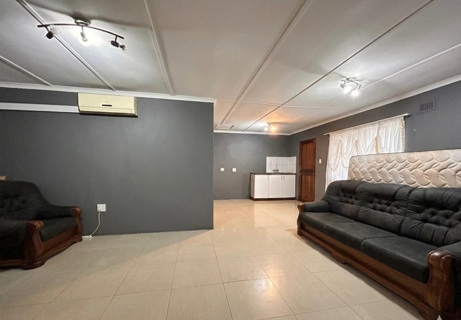 4 Bedroom Property for Sale in Richem KwaZulu-Natal