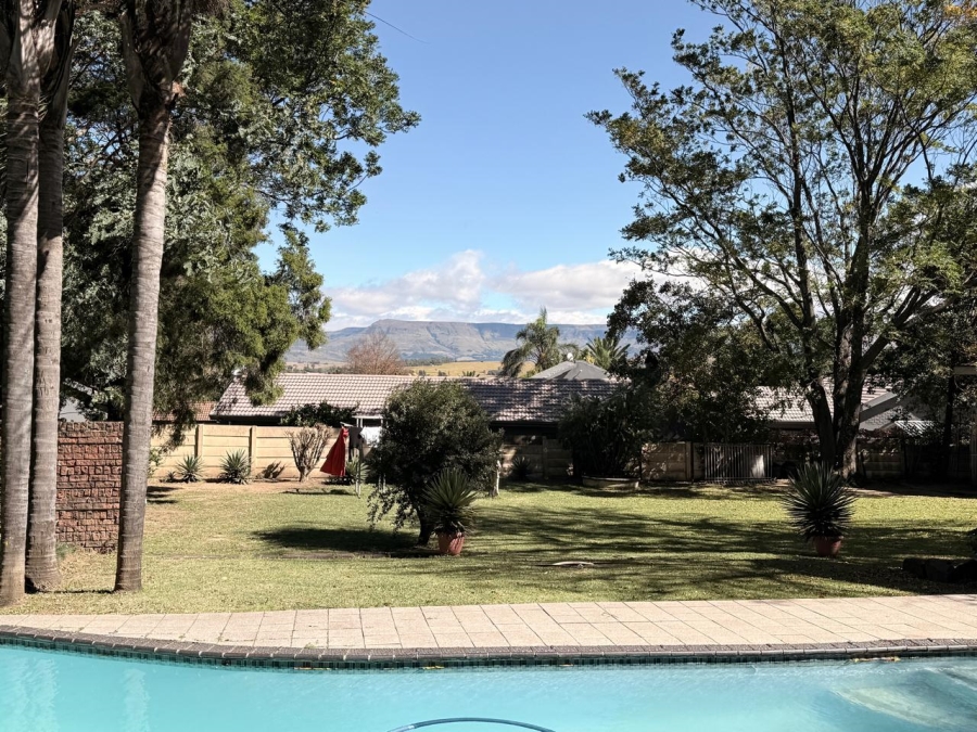 4 Bedroom Property for Sale in Aviary Hill KwaZulu-Natal