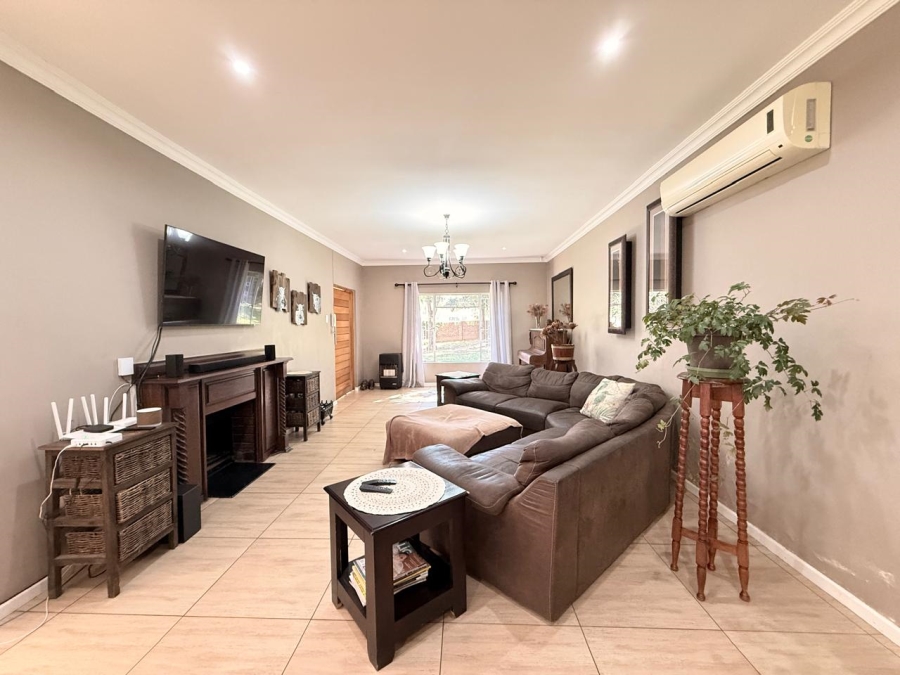 4 Bedroom Property for Sale in Aviary Hill KwaZulu-Natal