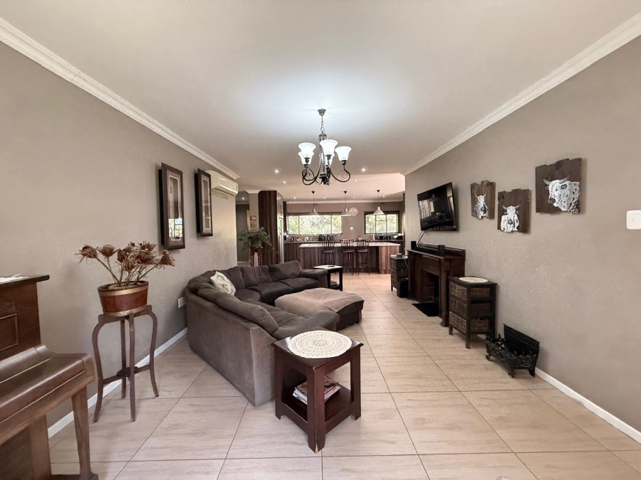 4 Bedroom Property for Sale in Aviary Hill KwaZulu-Natal