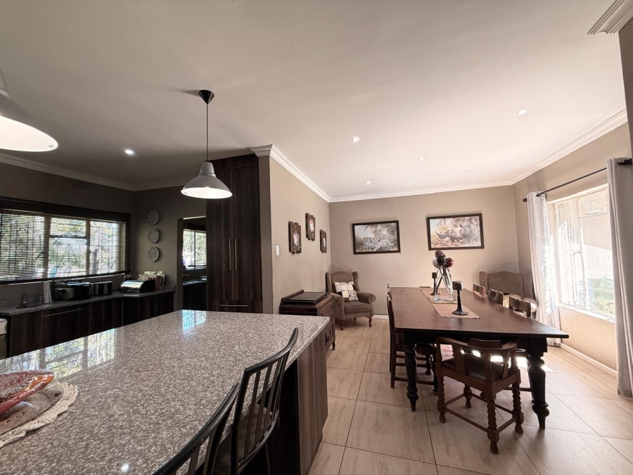 4 Bedroom Property for Sale in Aviary Hill KwaZulu-Natal