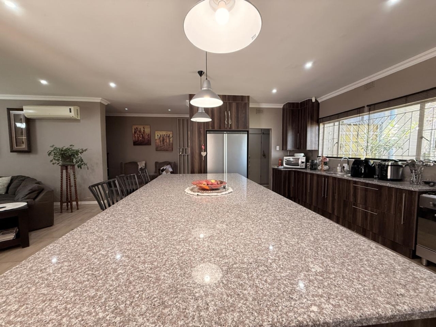 4 Bedroom Property for Sale in Aviary Hill KwaZulu-Natal