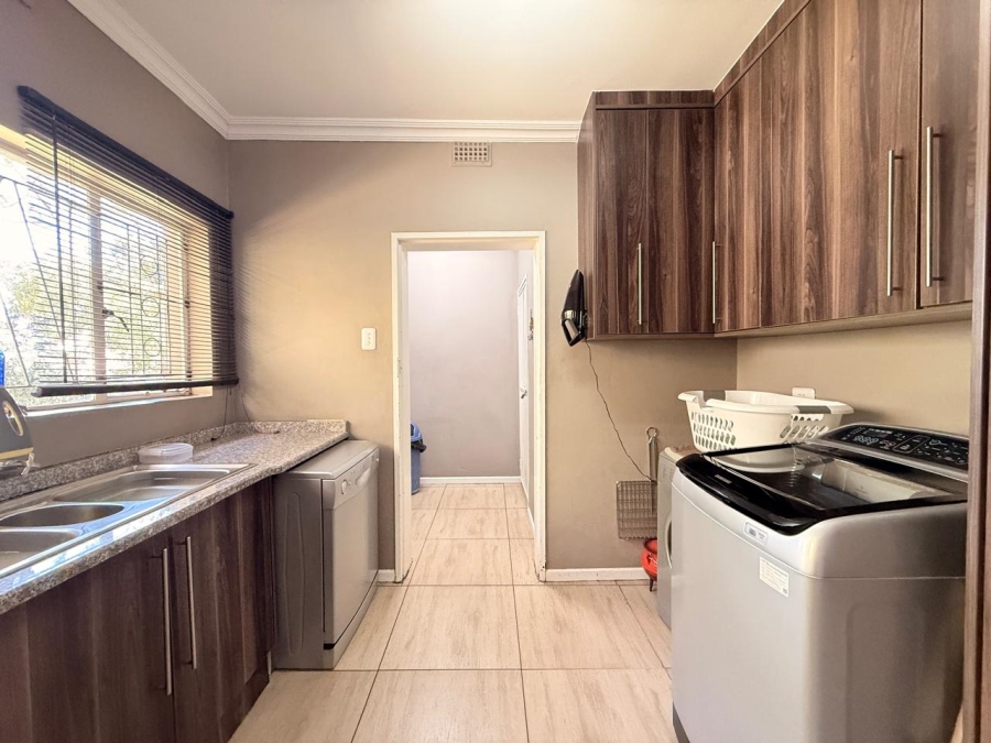 4 Bedroom Property for Sale in Aviary Hill KwaZulu-Natal