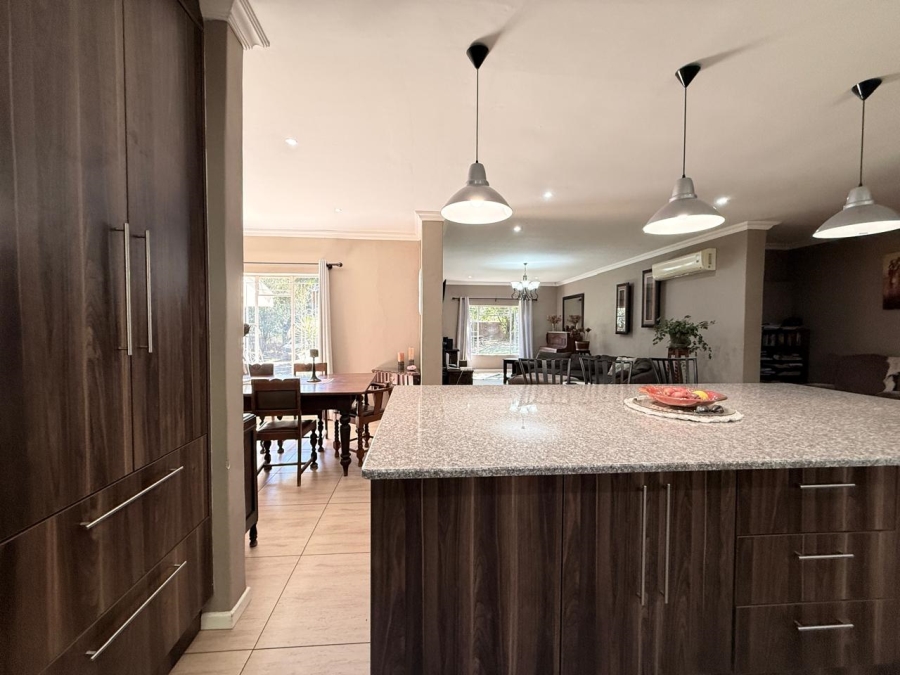 4 Bedroom Property for Sale in Aviary Hill KwaZulu-Natal