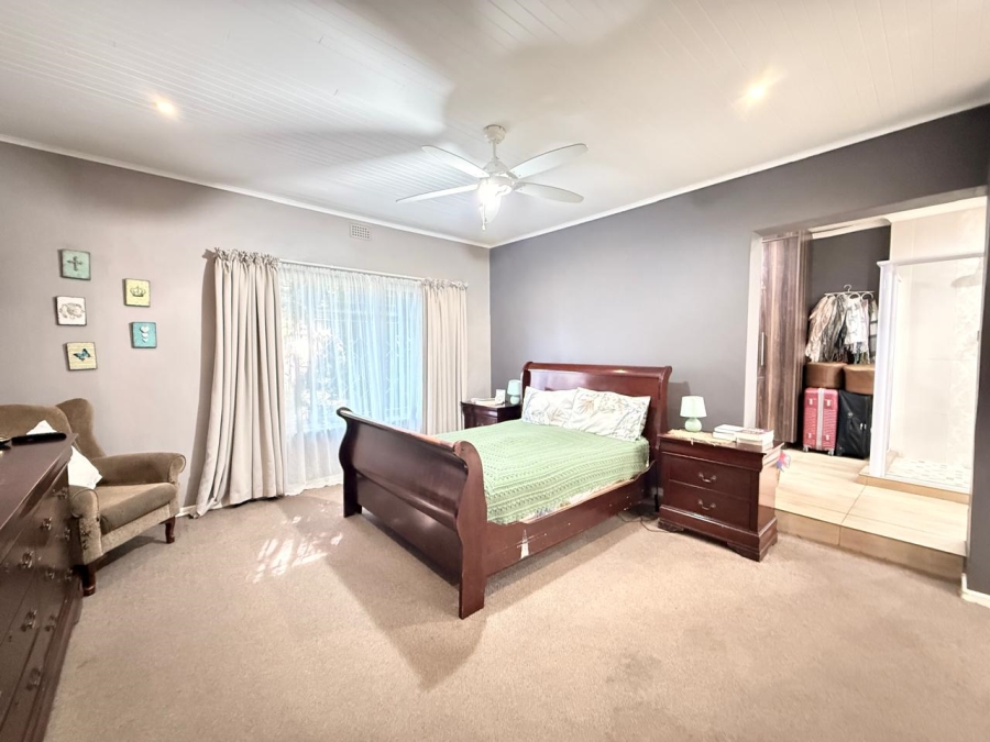 4 Bedroom Property for Sale in Aviary Hill KwaZulu-Natal