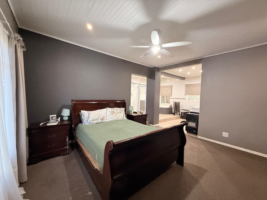 4 Bedroom Property for Sale in Aviary Hill KwaZulu-Natal