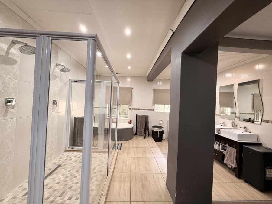 4 Bedroom Property for Sale in Aviary Hill KwaZulu-Natal