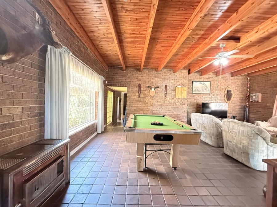 4 Bedroom Property for Sale in Aviary Hill KwaZulu-Natal