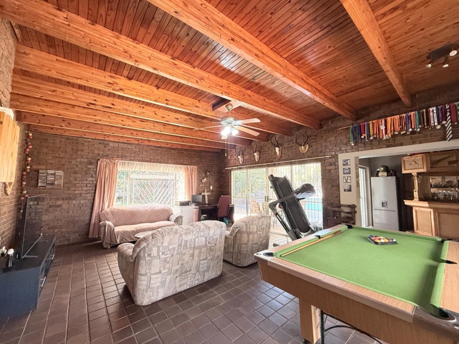 4 Bedroom Property for Sale in Aviary Hill KwaZulu-Natal