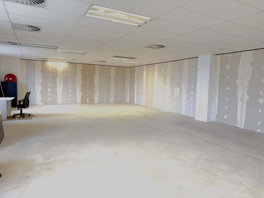 To Let Commercial Property for Rent in Umhlanga Ridgeside KwaZulu-Natal