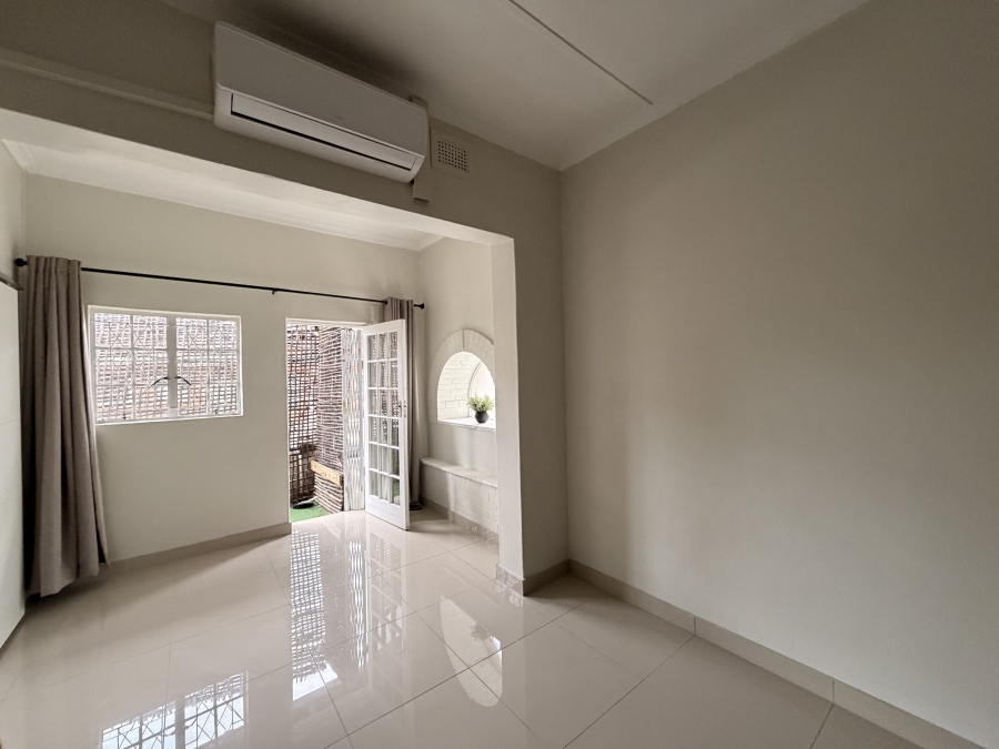 1 Bedroom Property for Sale in Prestbury KwaZulu-Natal