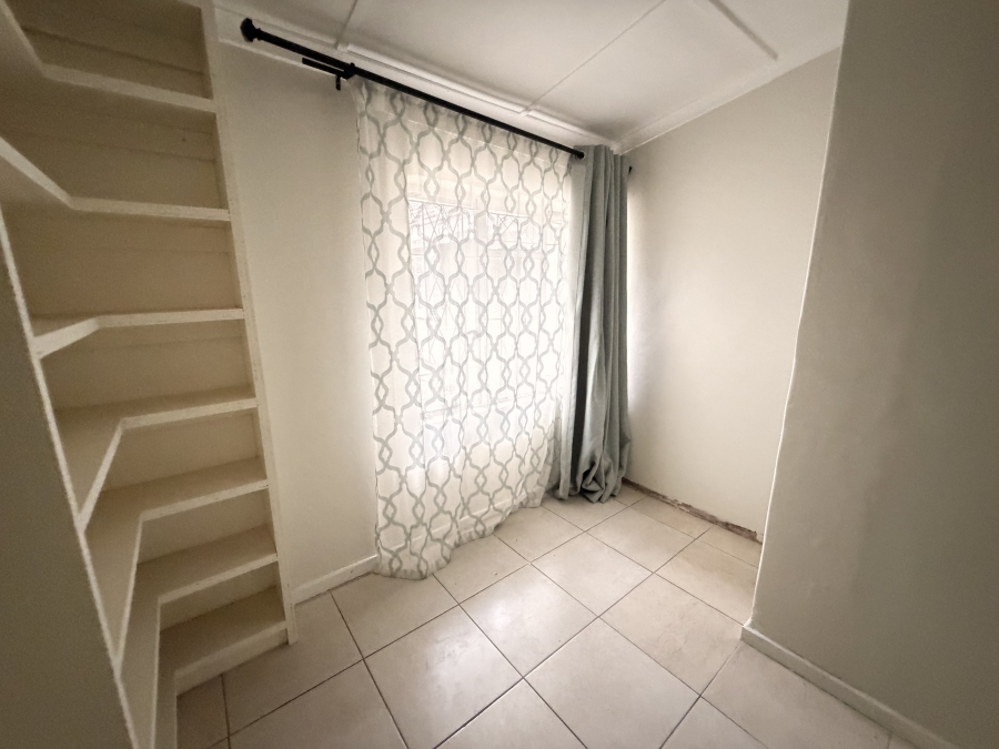 1 Bedroom Property for Sale in Prestbury KwaZulu-Natal
