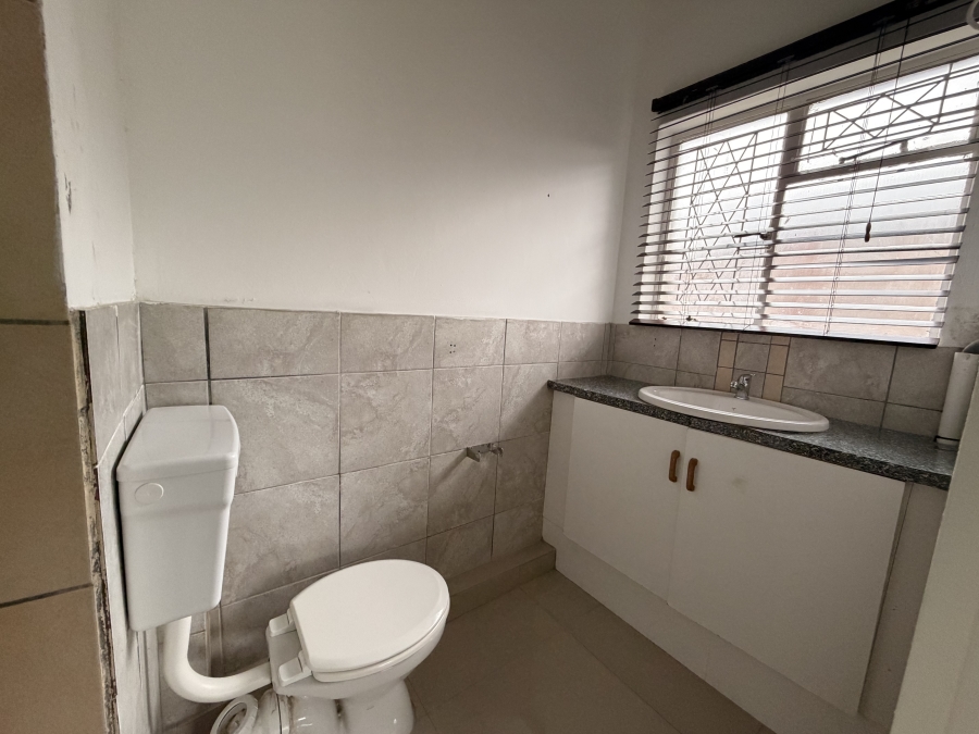 1 Bedroom Property for Sale in Prestbury KwaZulu-Natal