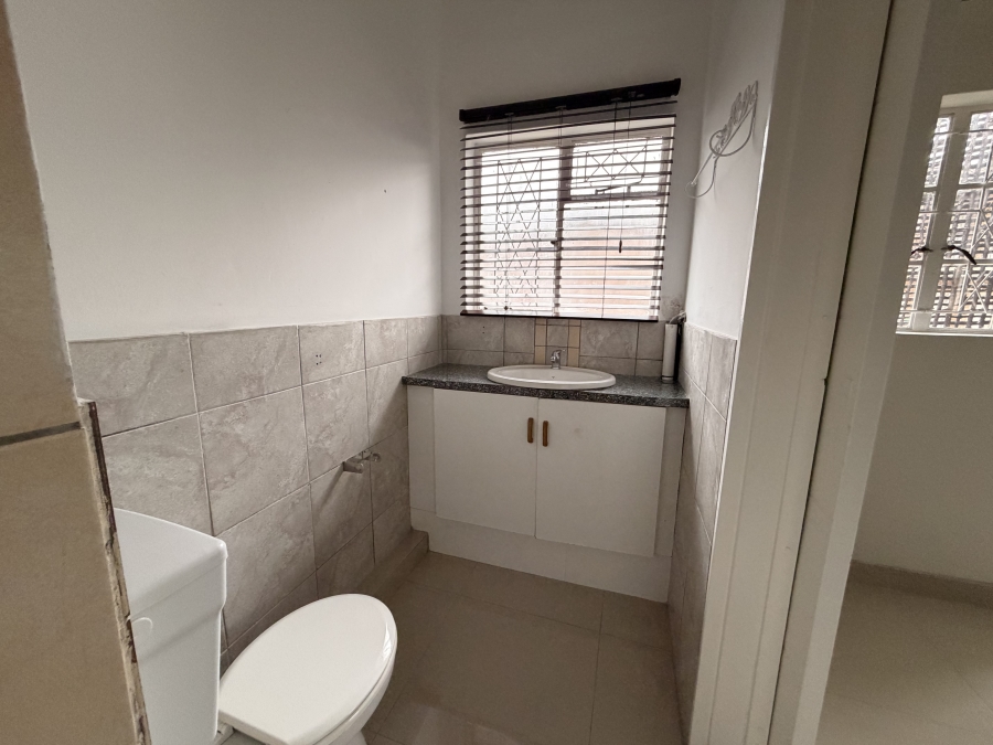 1 Bedroom Property for Sale in Prestbury KwaZulu-Natal