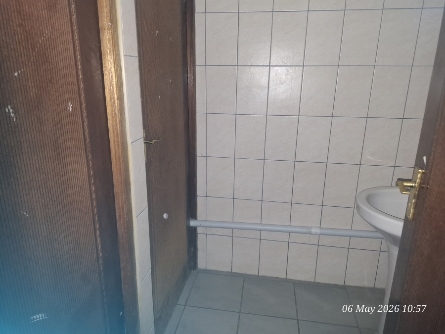 To Let Commercial Property for Rent in Newcastle KwaZulu-Natal