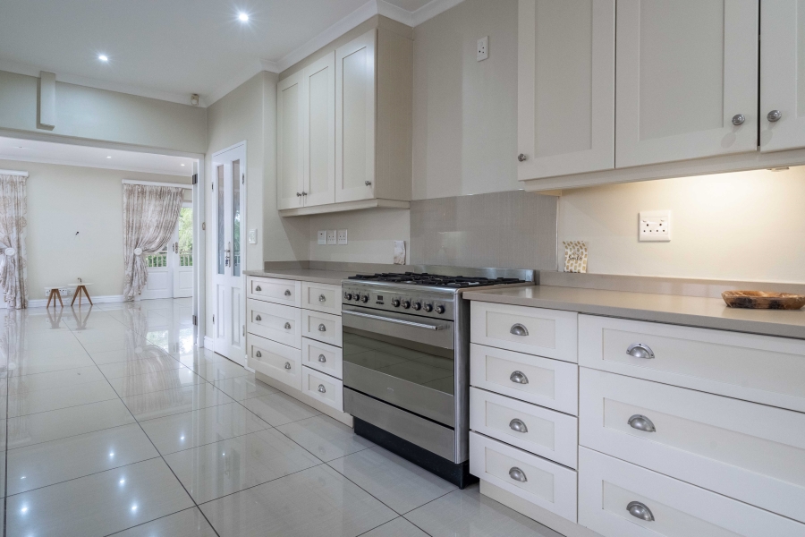 4 Bedroom Property for Sale in Kloof KwaZulu-Natal